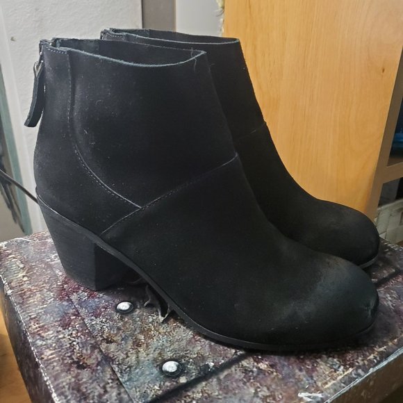 Kelsi Dagger Shoes - Kelsi Dagger Suede Height Chunky Heel Boots Booties Black Back Zipper 7.5